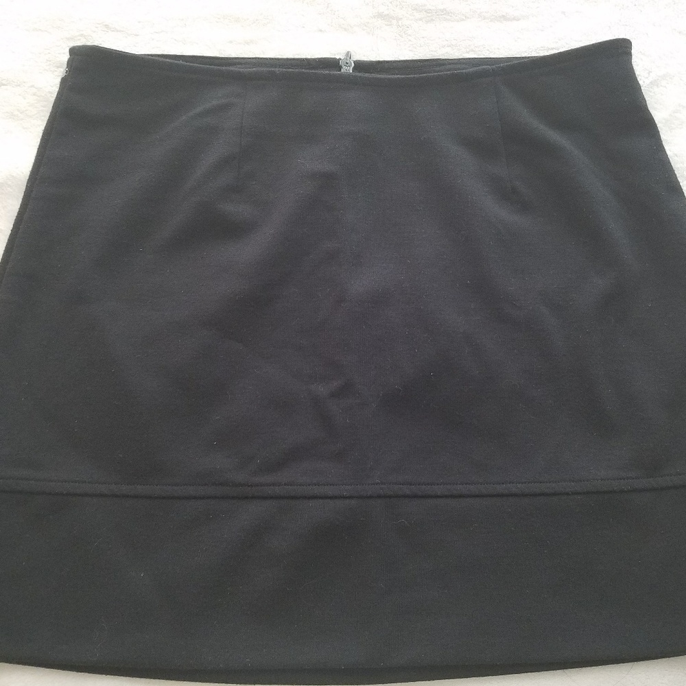 Banana Republic mini skirt 2